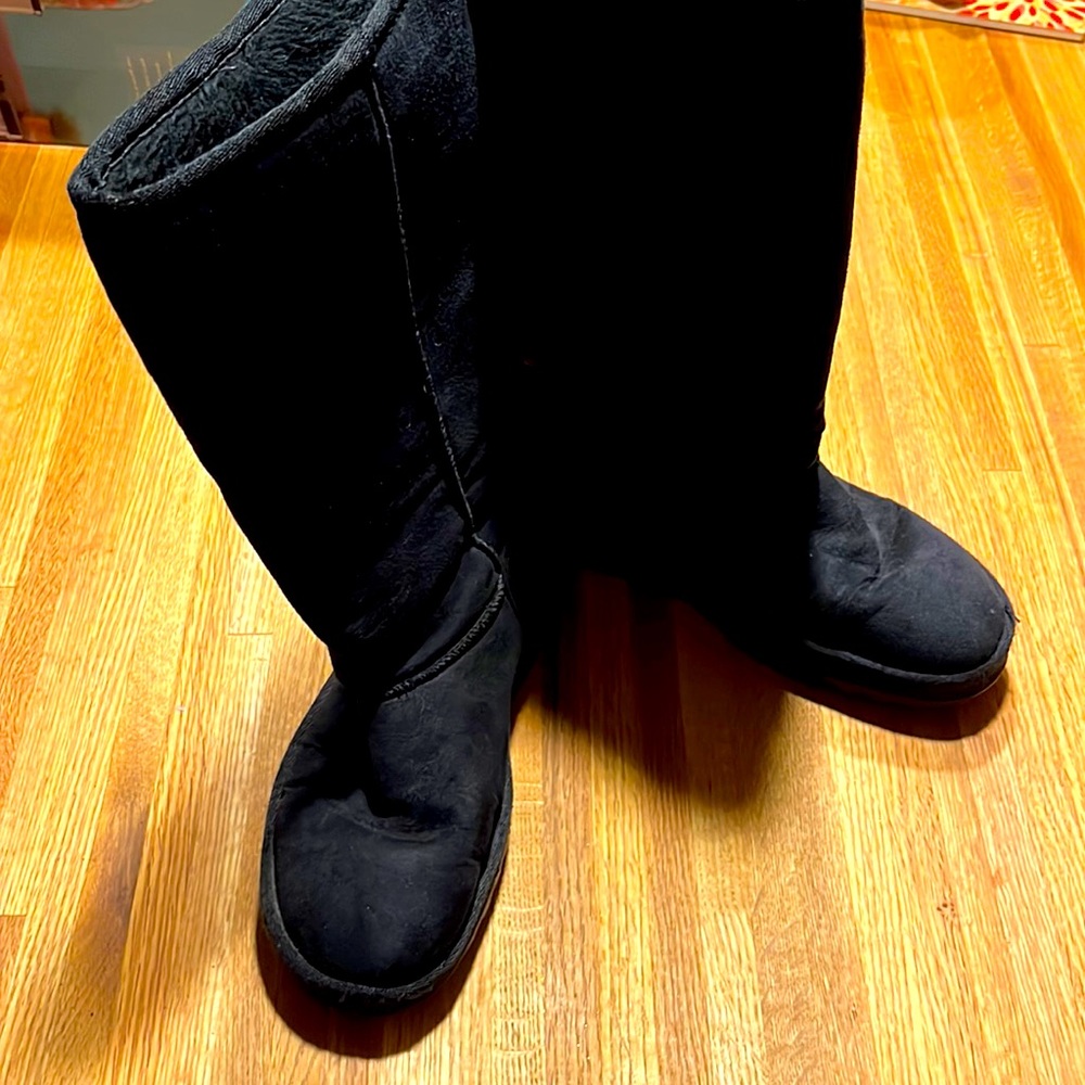 Skechers black boots